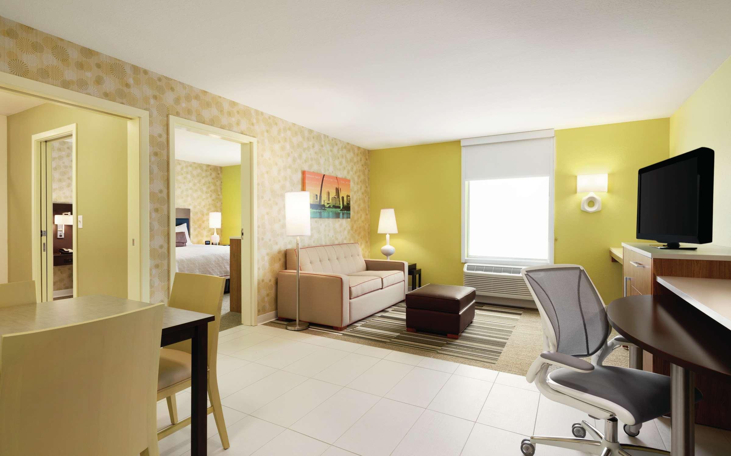 Home2 St. Louis / Forest Park Hotel Richmond Heights