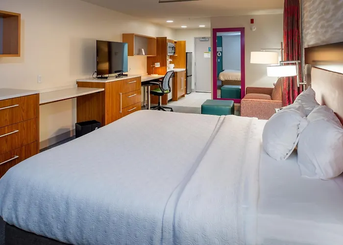 Home2 Suites by Hilton St. Louis / Forest Park